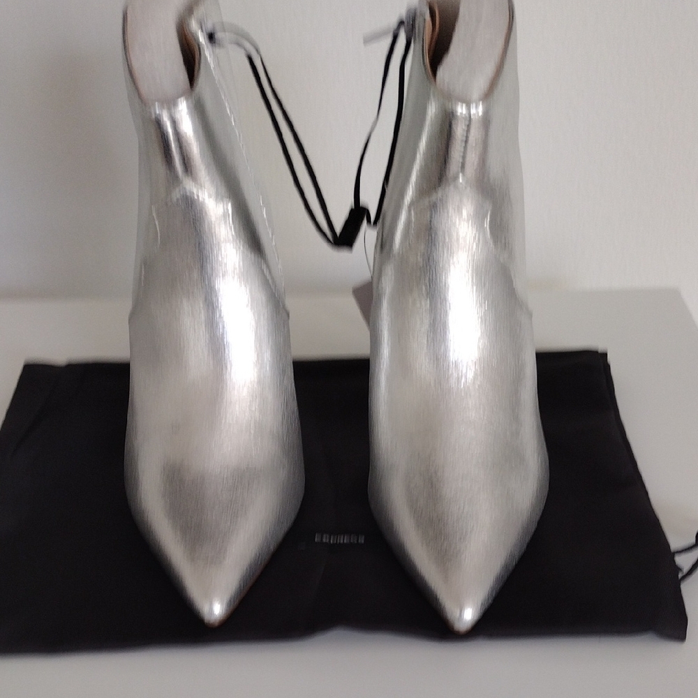 Express Pointed Toe Thin Heeled Booties. Metallic Silver. Size 8 - Picture 8 of 16